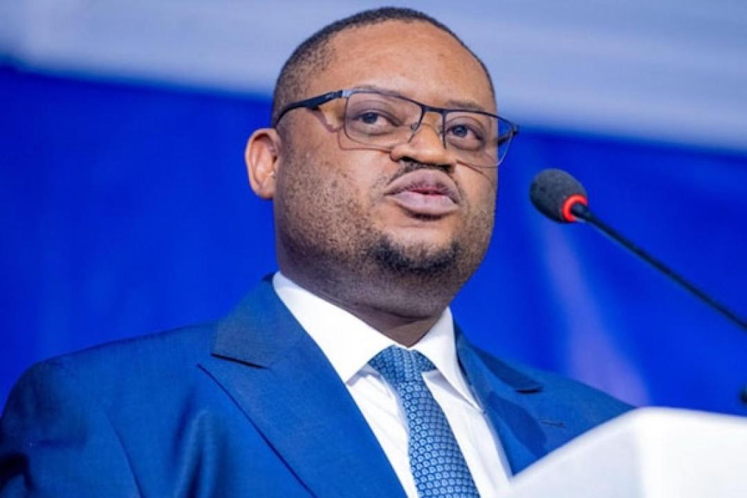 Doudou Fwamba Likunde Li-Botayi, ministre des Finances en RDC