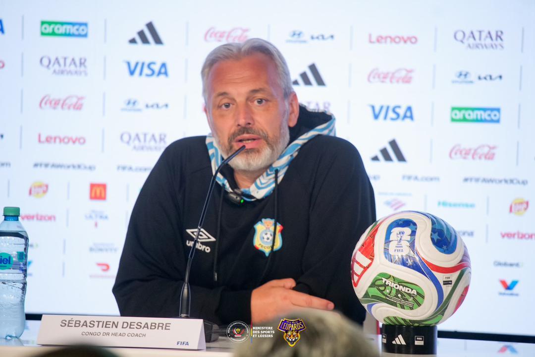 Sébastien Desabre lors de la conférence de presse d'avant-match au Mexique.