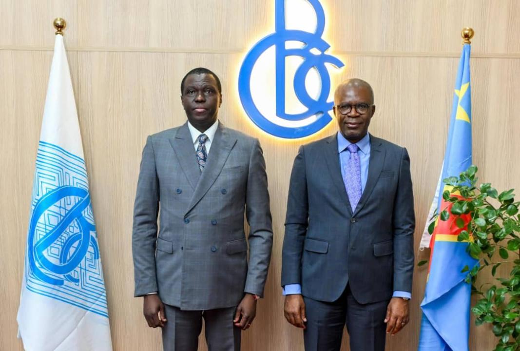 Le Gouverneur de la BCC André Wameso et son homologue angolais Manuel Antonio Tiago Dias