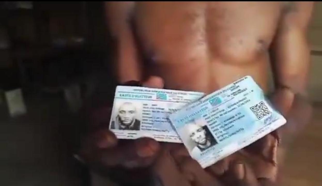 Les deux pièces d'identité différentes trouvées sur Monsieur Patrick, présumé cyber-criminel