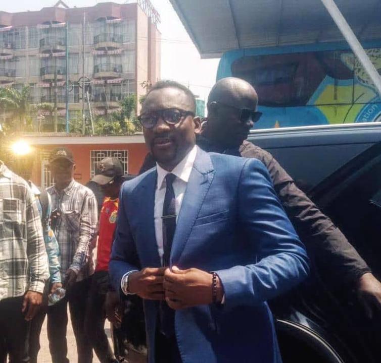 Christ Shabani Nonda lors de son arrivée au siège de la FECOFA.