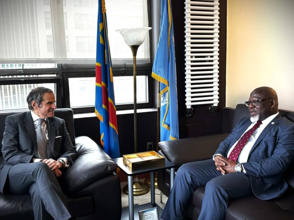 Zénon Mukongo, Représentant permanent de la RDC à l'ONU et Rafael Grossi, candidat Secrétaire Général de l'ONU