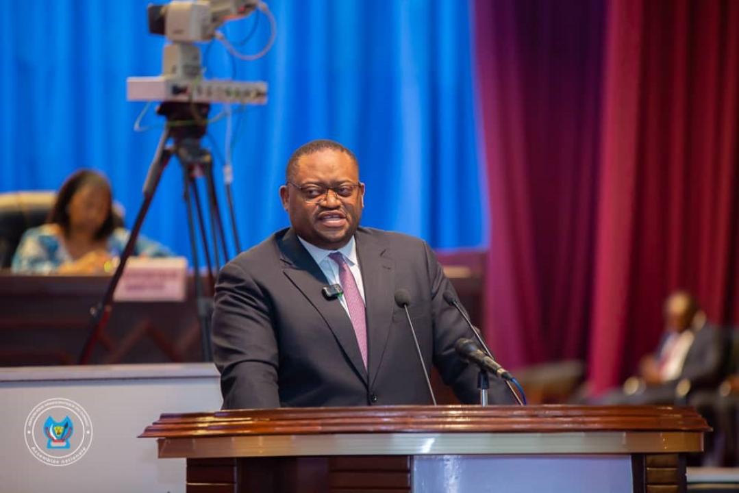 Le ministre des Finances Doudou Fwamba Likunde Li-Botayi,  lors d’une intervention à l’Assemblée nationale [photo d’illustration]