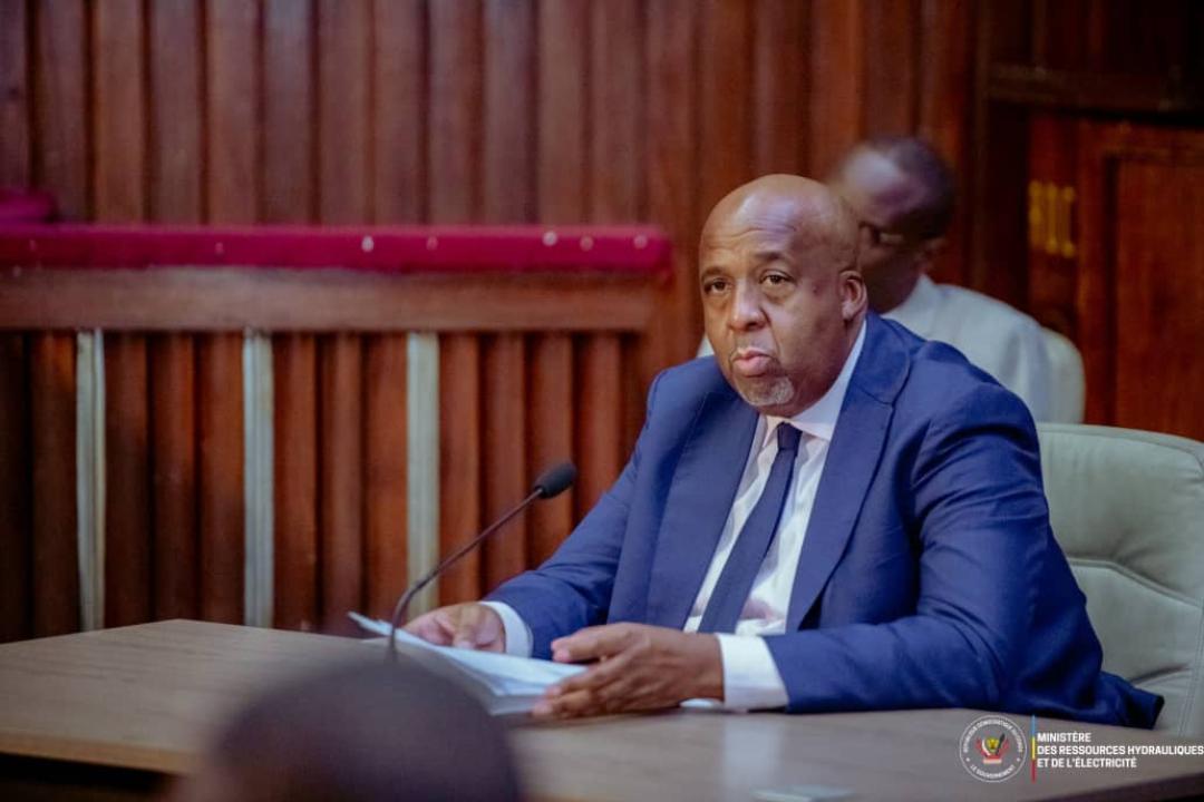Le ministre des Ressources hydrauliques, Aimé Molendo Sakombi 