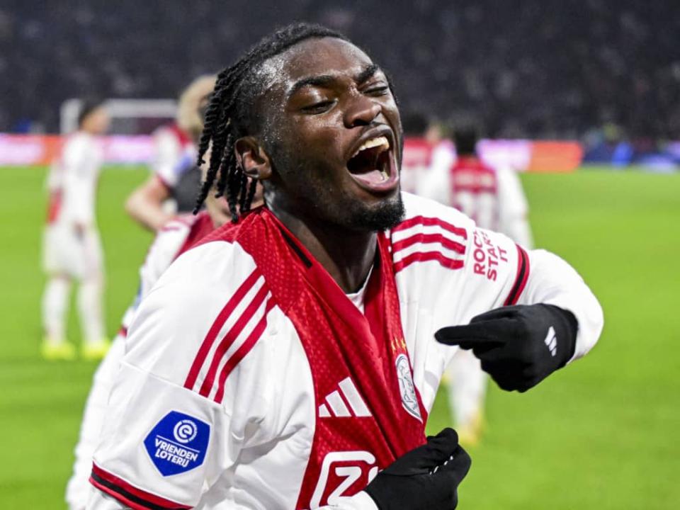Jorthy MOKIO sous les couleurs de l'AJAX AMSTERDAM