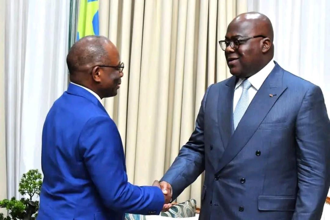 Poignée de main entre le ministre de la Justice Guillaume Ngefa et le Président de la République Félix Tshisekedi [photo d'illustration]