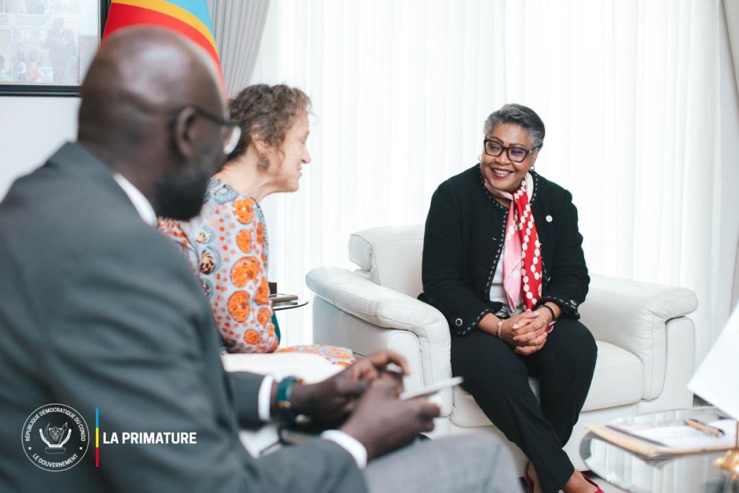 La Première ministre Judith Suminwa et Docteure Anne Ancia, représentante intérimaire de l'OMS en RDC, ce lundi 11 mai 2026