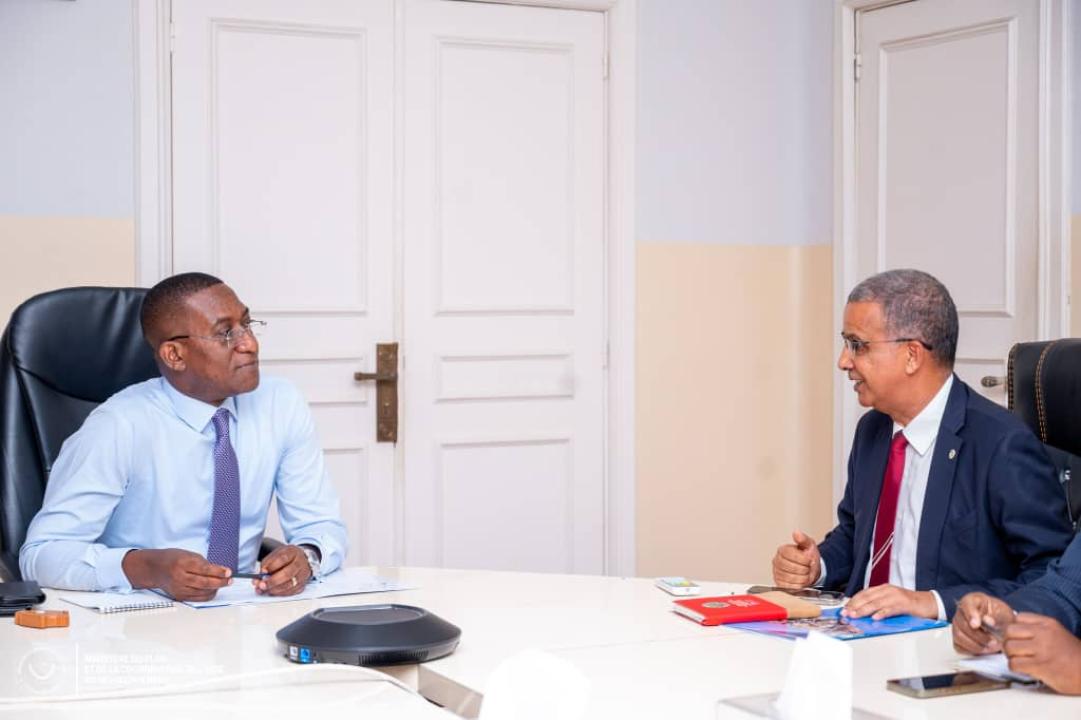 Le ministre du Plan Guylain Nyembo et le représentant de la BAD [photo d'illustration]