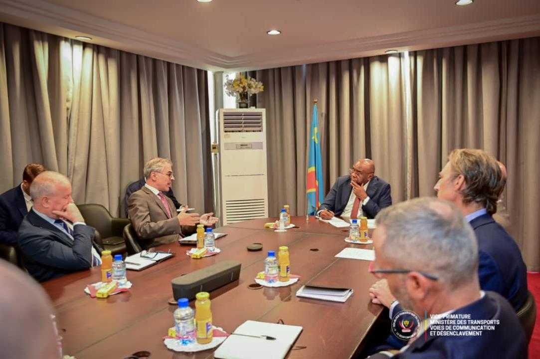 Le VPM Jean-Pierre Bemba Gombo et la délégation des ambassadeurs de l'Union européenne