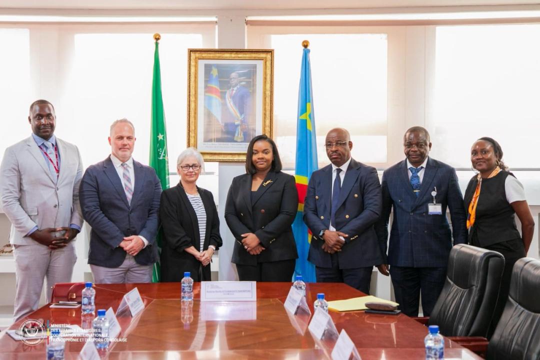 La vice-ministre des Affaires étrangères Noëlla Ayeganagato avec la délégation canadienne conduite par Ryan Clark, DG du Bureau de l’Afrique centrale, australe et orientale au sein de Global Affairs Canada [photo d'illustration]