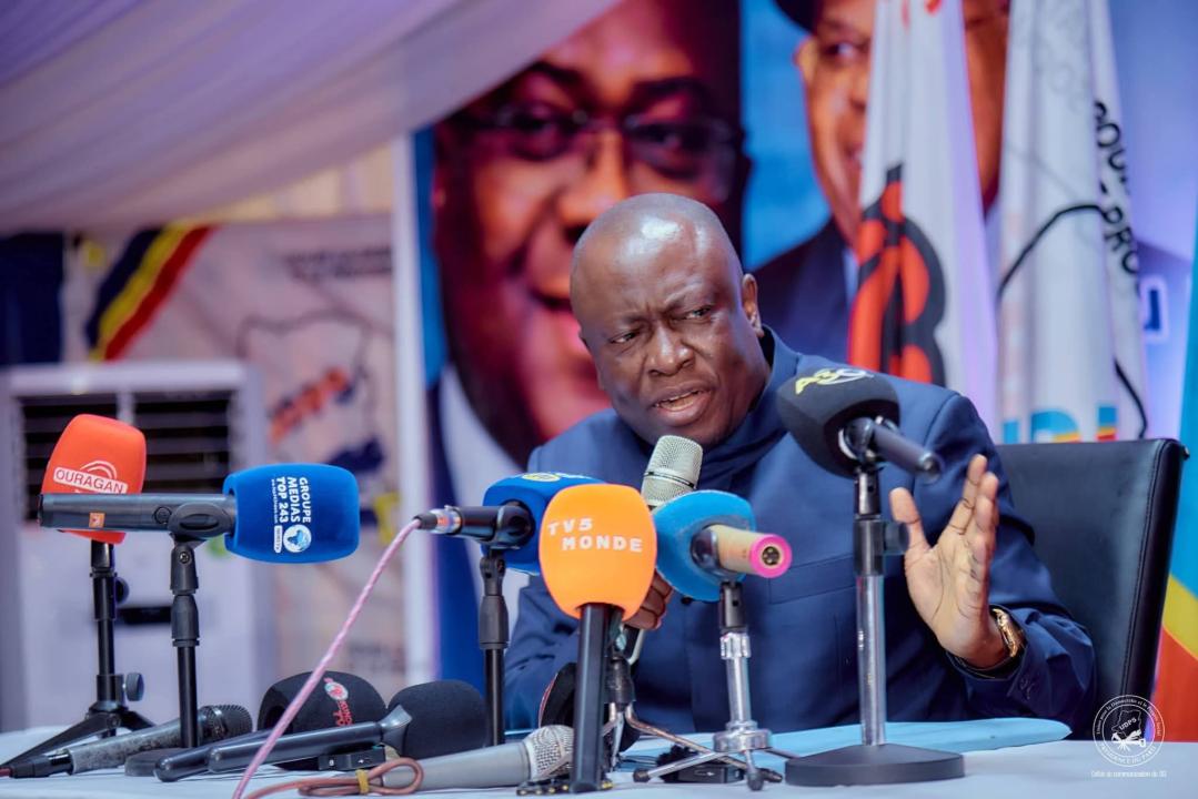 Augustin Kabuya Tshilumba,  Secrétaire général et président intérimaire de l’UDPS/Tshisekedi lors d’une conférence de presse à Kinshasa [photo d’illustration]