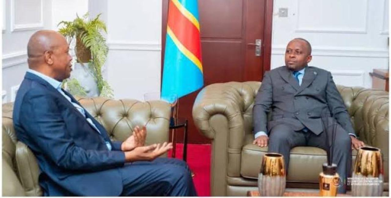 Denis Kadima, président de la CENI et le VPM de l’Intérieur, Jacquemain Shabani [photo d’illustration]