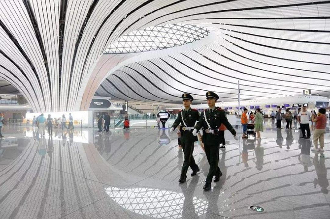 Des services de sécurité à l'Aéroport international de Pékin-Daxing [Photo d'illustration]