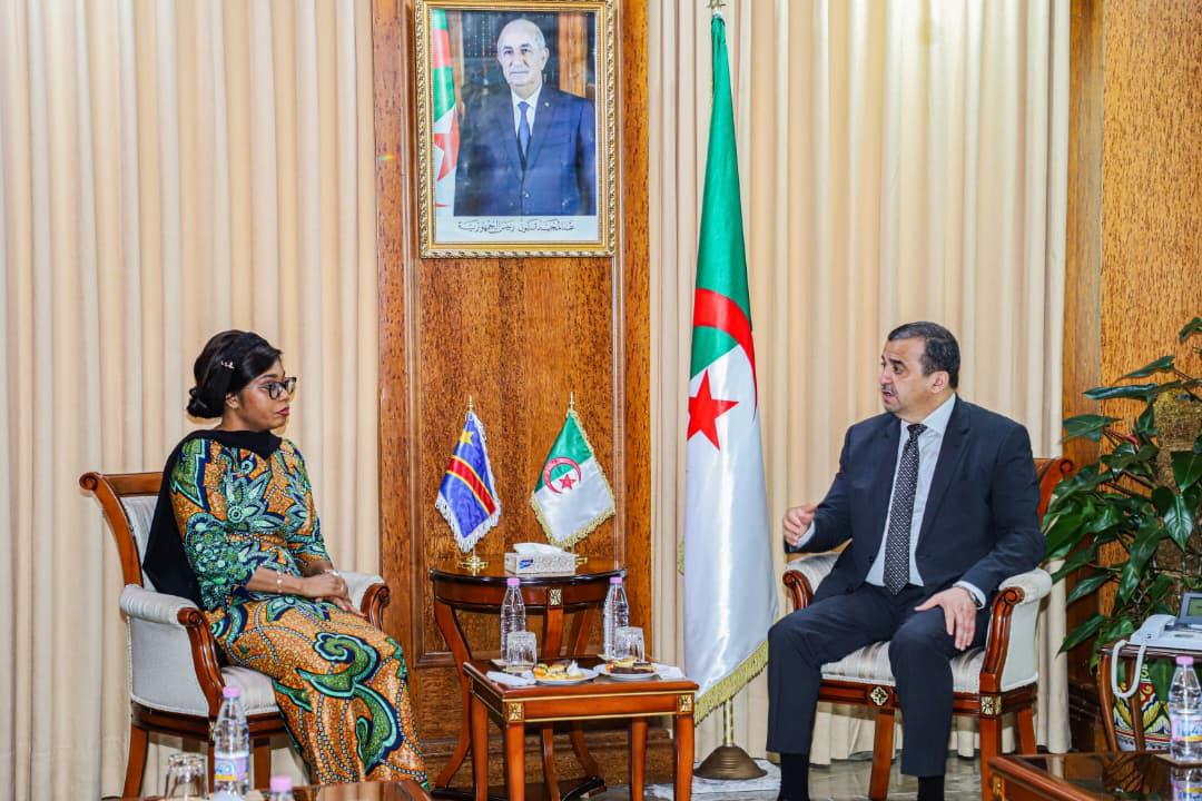 La ministre des Hydrocarbures, Acacia Bandubola, et son homologue algérien, Mohamed Arkab [photo d'illustration [