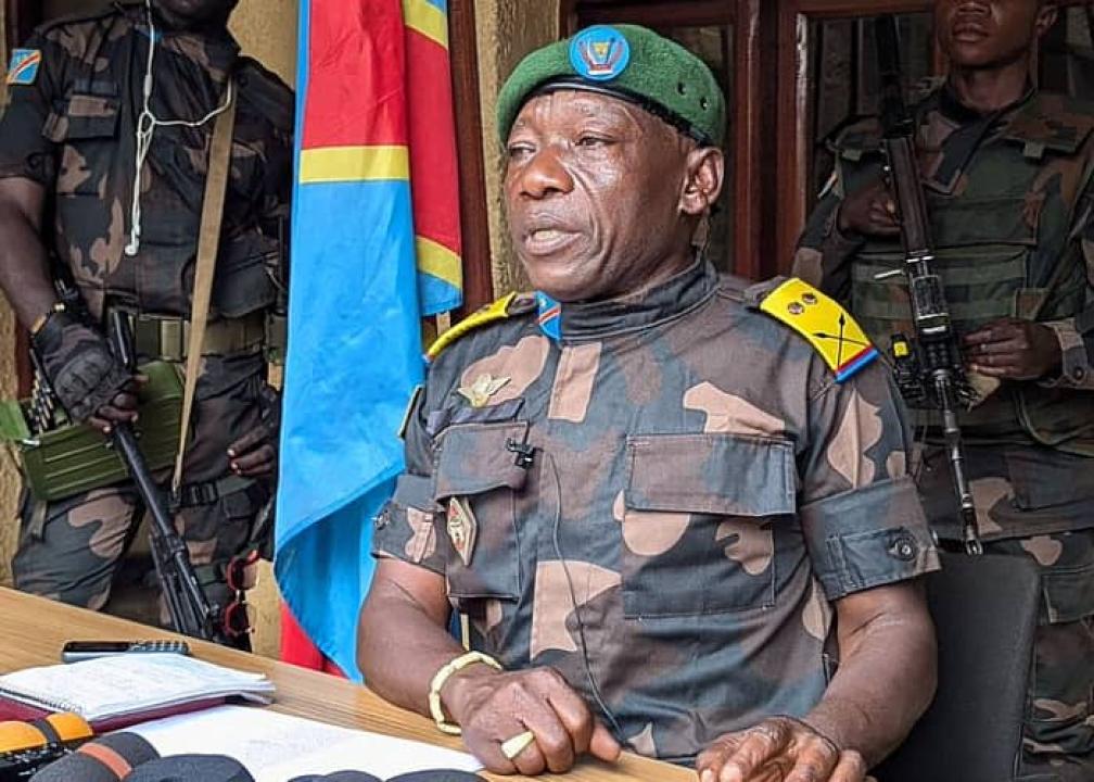 Le porte parole des FARDC le lieutenant colonel Mongba Hazukay Mak lors d'un point de presse