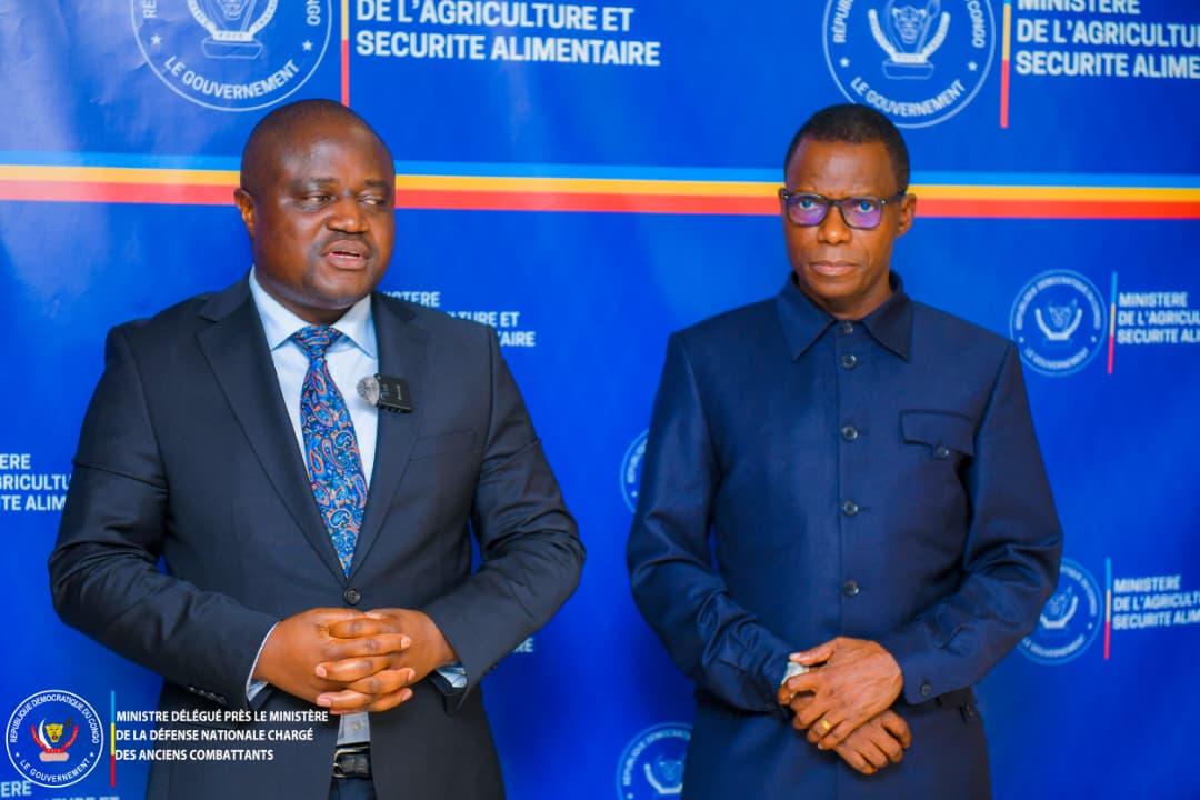 Le ministre d’Etat en charge de l'agriculture Muhindo Nzangi et le ministre délégué Eliezer Ntambwe Mposhi, mardi 09 juin 2026