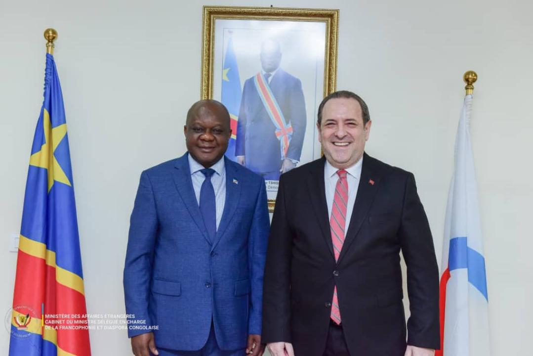Le ministère délégué Crispin Mbadu et Murat Ülkü, ambassadeur de la Turquie en RDC