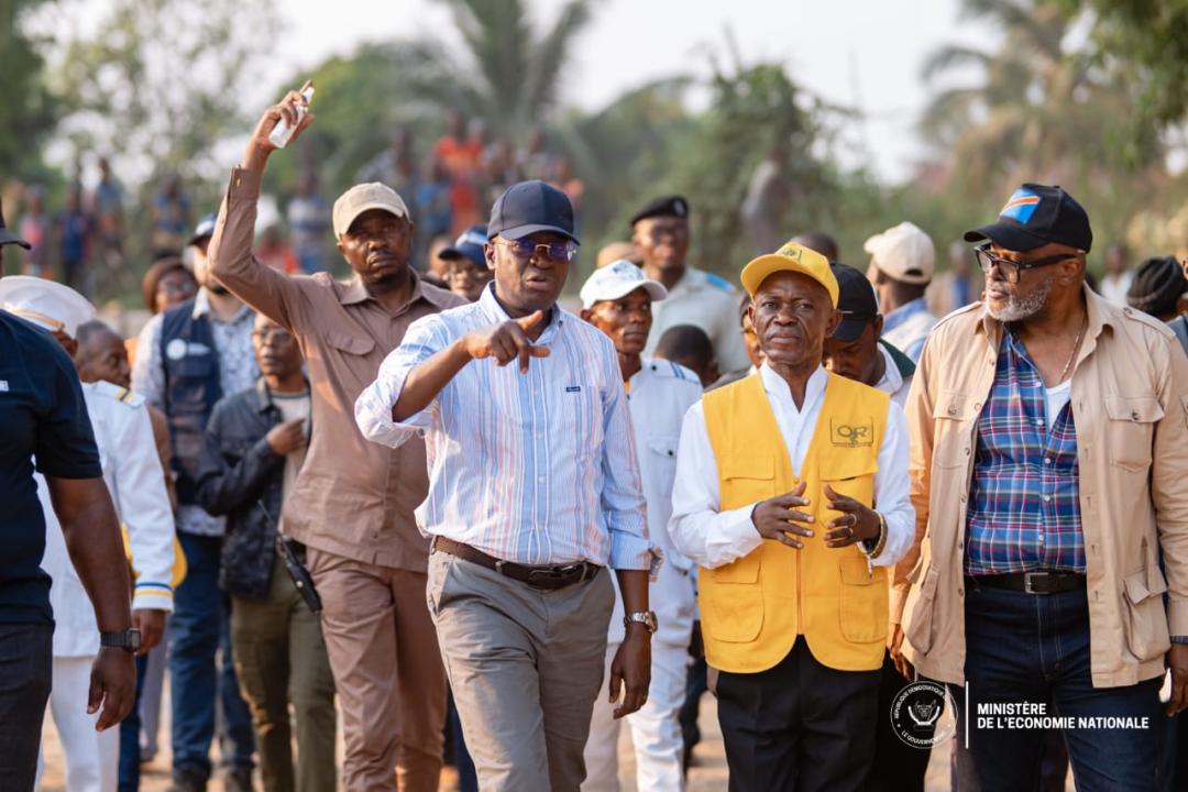 À Lodja, le VPM Daniel Mukoko Samba entame des visites de terrain