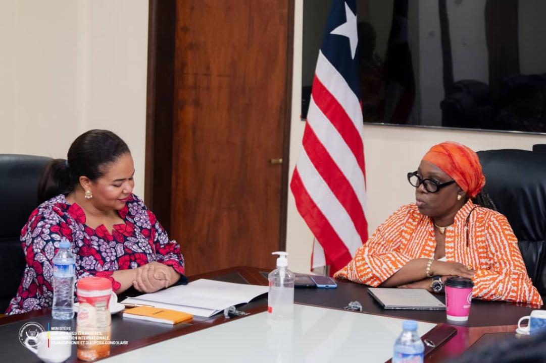 La ministre d'État en charge des Affaires étrangères Thérèse Kayikwamba Wagner et son homologue libérien Sara Frances Beysolow Nyanti lors de leur entretien ce mardi 16 juin 2026 à Monrovia, Liberia.