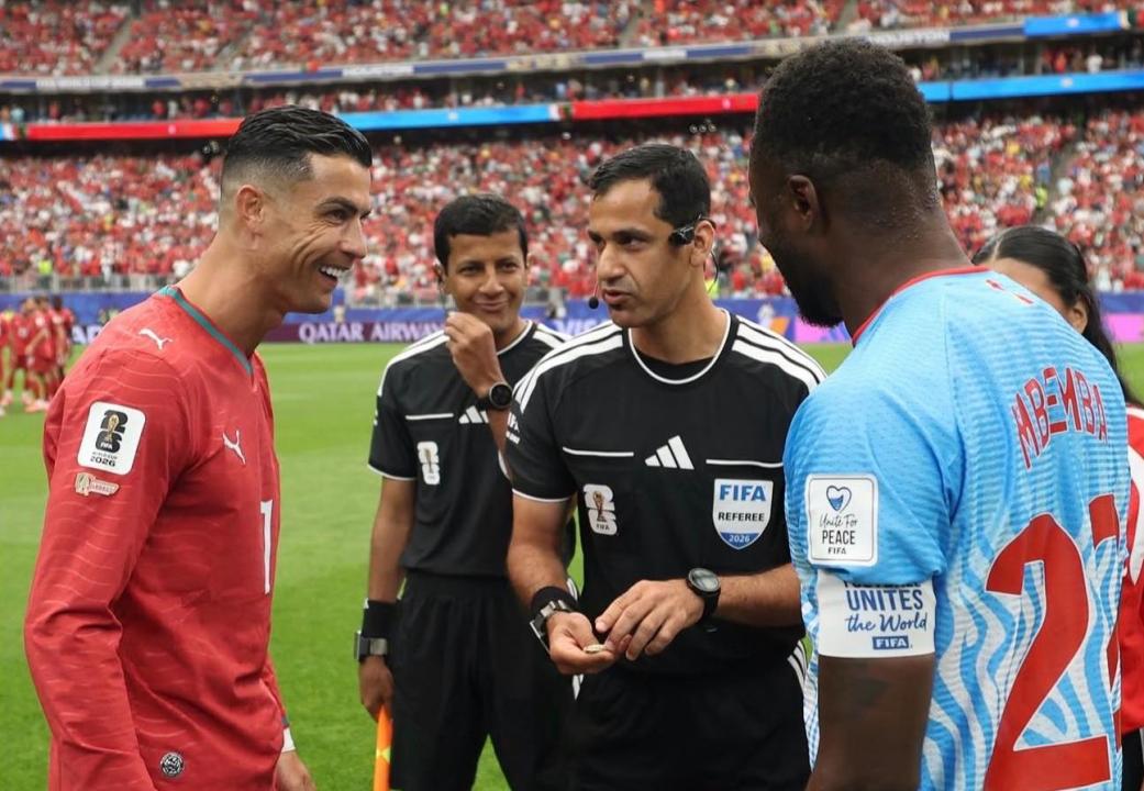 Chancel Mbemba et Cristiano Ronaldo, capitaines de la RDC et du Portugal lors du match d'ouverture du groupe K au Mondial 2026