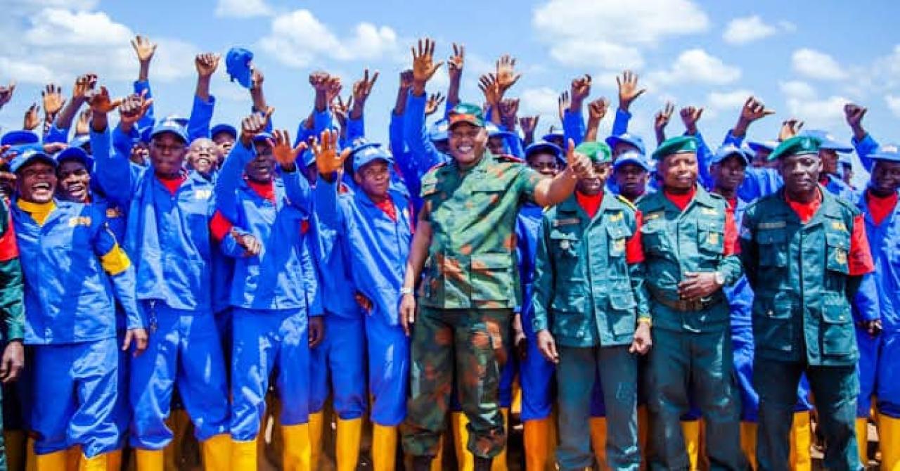 Le général Kasongo Kabwit et une brigade des jeunes bâtisseurs du Service national [photo d'illustration]