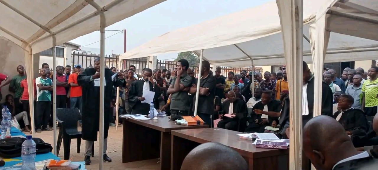Les avocats en pleine audience foraine au gouvernorat du Kasaï