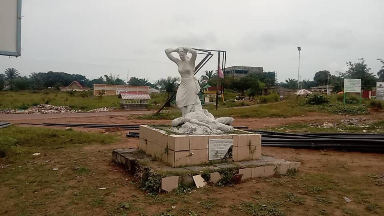 Une vue d'une statue dans la ville de Kenge [photo d'illustration]
