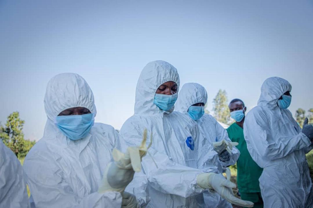 Personnel soignant contre l'épidémie à virus Ebola [ Photo d'illustration]