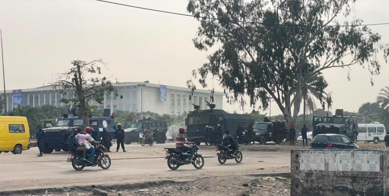 Un dispositif de la PNC au Palais du Peuple lors du sit-in de l’opposition du 12 juin 2026 à Kinshasa [photo d'illustration]