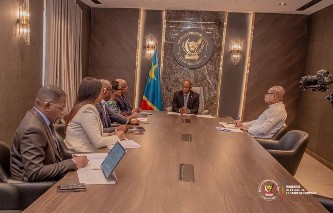 Le ministre de la Justice Guillaume Ngefa échange avec une délégation du Pacte mondial des Nations Unies