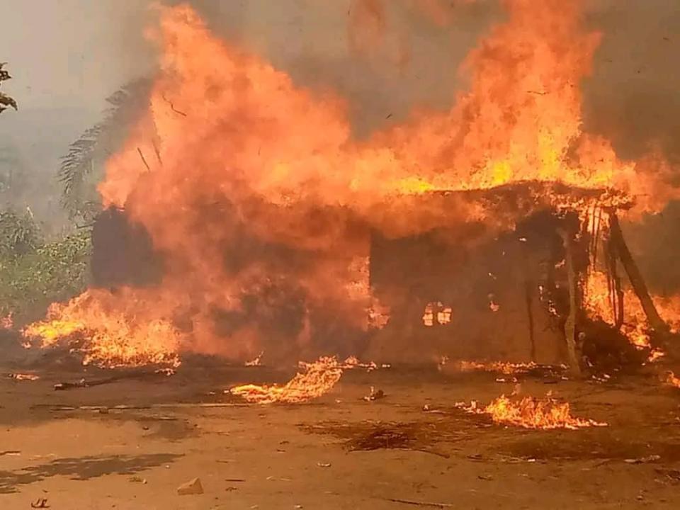 Des maisons de Mukuaya en proie à un violent incendie
