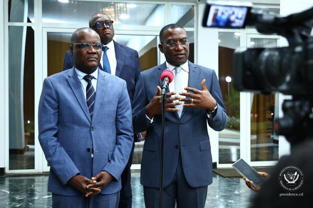 Aux côtés du Représentant résident de l'UNFPA, le ministre d’État au Plan Guylain Nyembo annonce le début du processus de recensement en RDC, à l'issue de leur audience du 14 juillet 2026