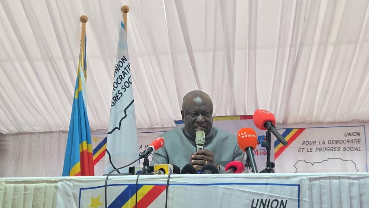 Augustin Kabuya,  secrétaire général de l’UDPS, lors d’une conférence de presse à Kinshasa [photo d'illustration]
