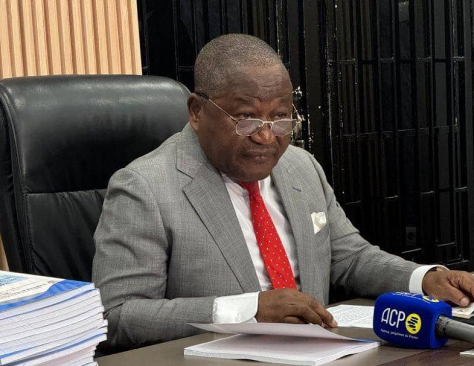 Paul Nsapu, président de la CNDH, présentant les conclusions de son enquête sur les manifestations de l’opposition du 12 juin 2026 à Kinshasa