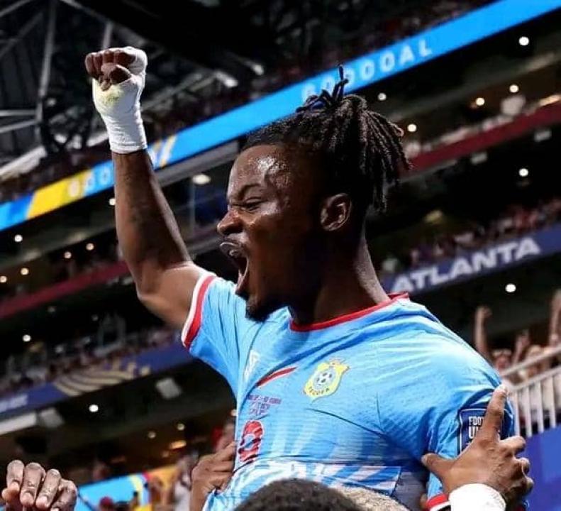 Le Léopard Bryan Cipenga en pleine célébration de son but face à l'Angleterre. [Photo d'illustration]