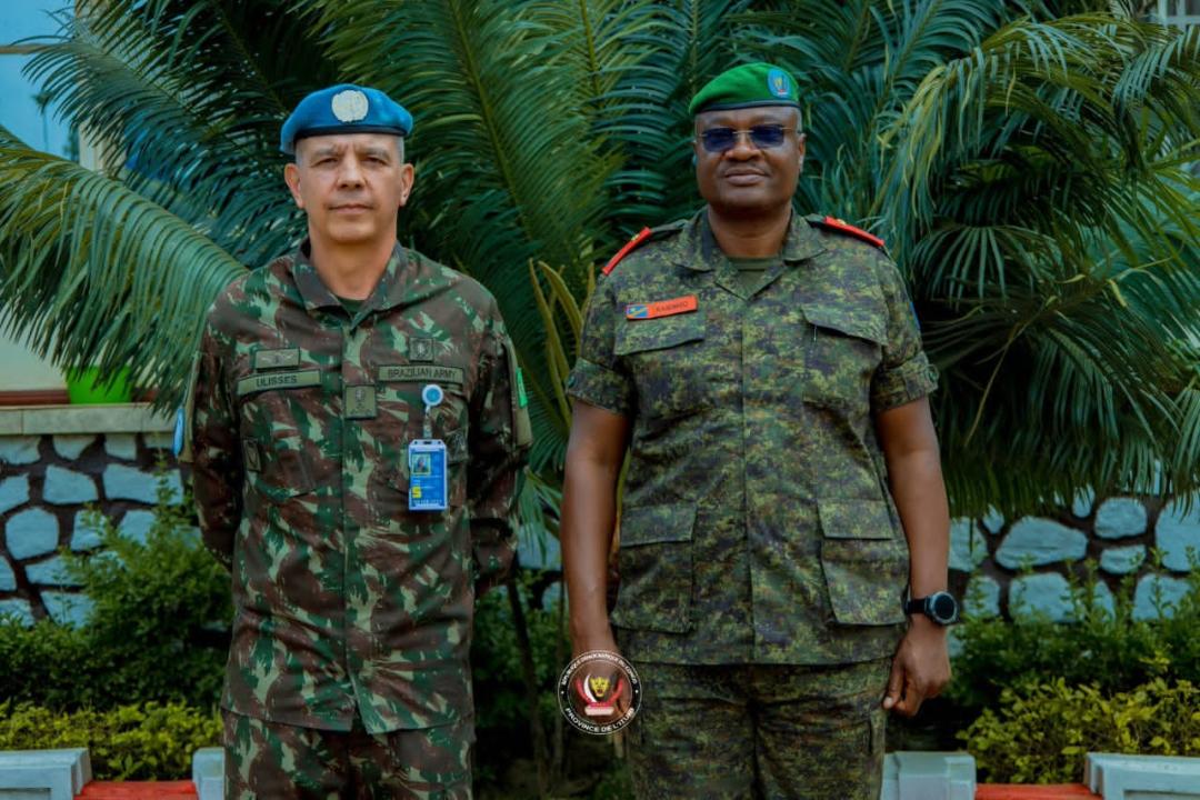 Le gouverneur militaire de l'ituri, le général-major Kasongo Mulumba Gaby et le commandant de la Force de la Monusco Ulisses De Mesquita [photo d'illustration]