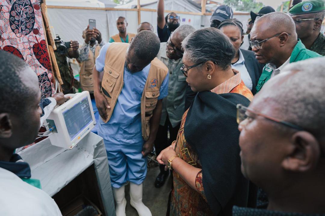 La Première Ministre Judith Suminwa Tuluka visite le Centre de traitement d'Ebola (CTE)