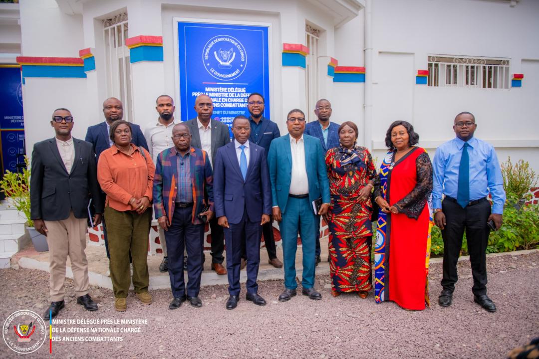 Le ministre délégué Eliezer Ntambwe et la délégation de l' UREBAND, vendredi 24 juillet 2026