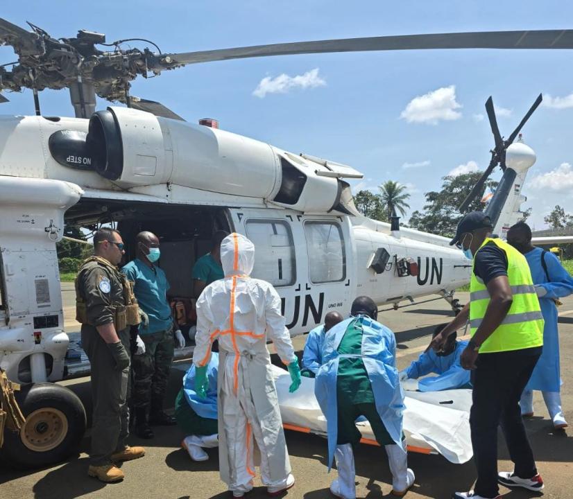 Les Casques bleus jordaniens de la MONUSCO secourent les rescapés d’un crash aérien à Walikale et rapatrient les victimes à Beni