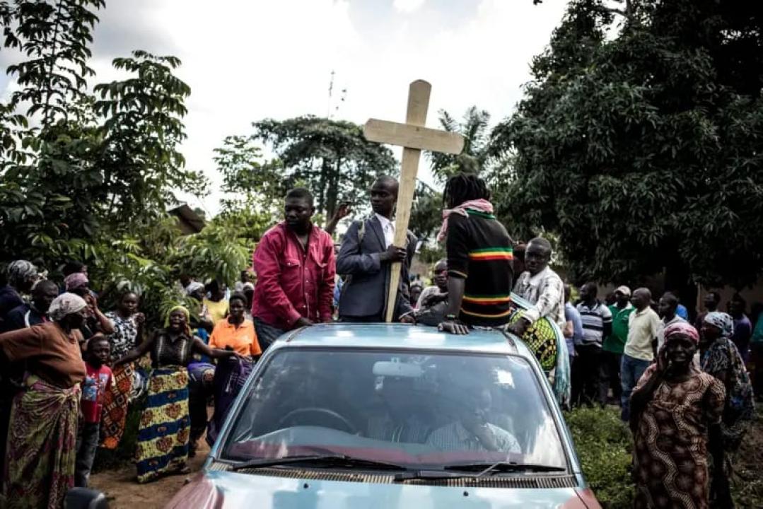 Des familles des victimes en route pour l'enterrement de leurs proches tués par des terroristes ADF [photo d'illustration]