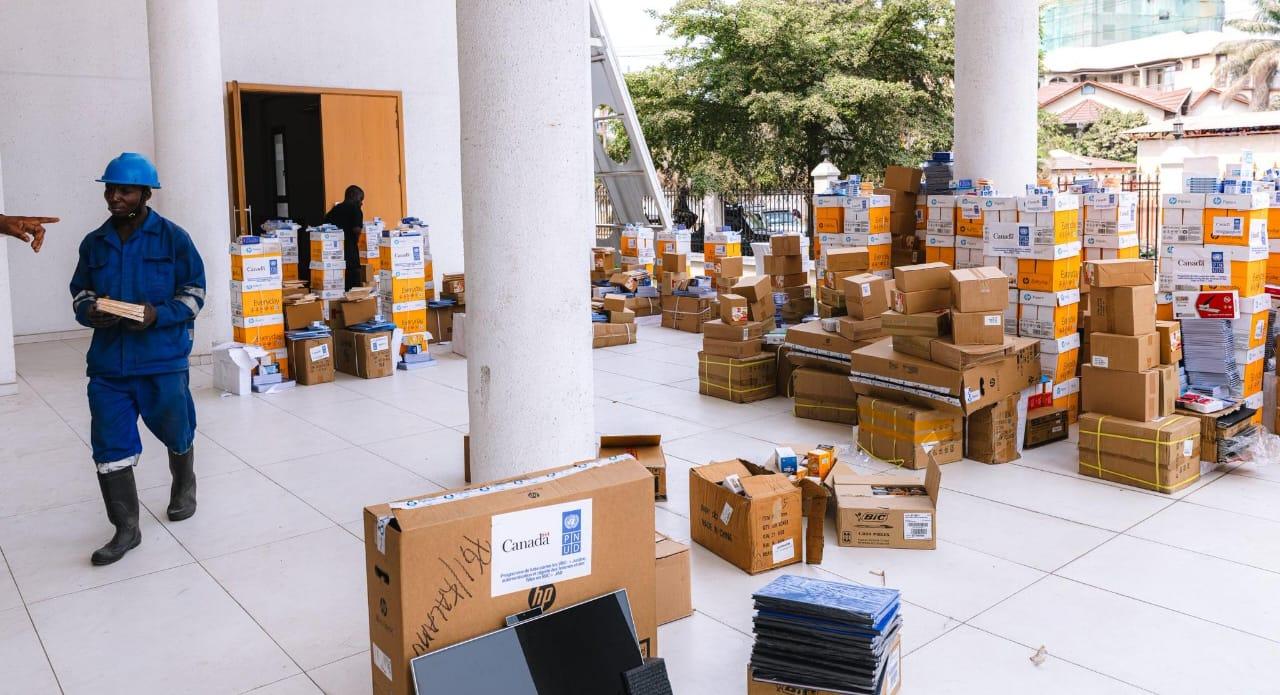 Des équipements informatiques et des fournitures de bureau remis aux juridictions et offices judiciaires civils et militaires de Kinshasa pour améliorer le traitement des dossiers de VBG [photo d'illustration]