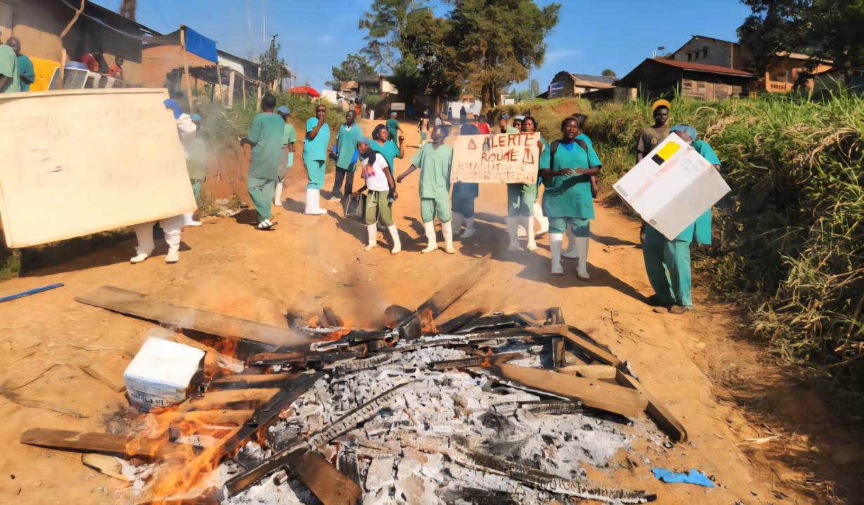 Le personnel de la riposte contre Ebola au CTE de Nizi réclame le paiement de trois mois d’arriérés de salaires