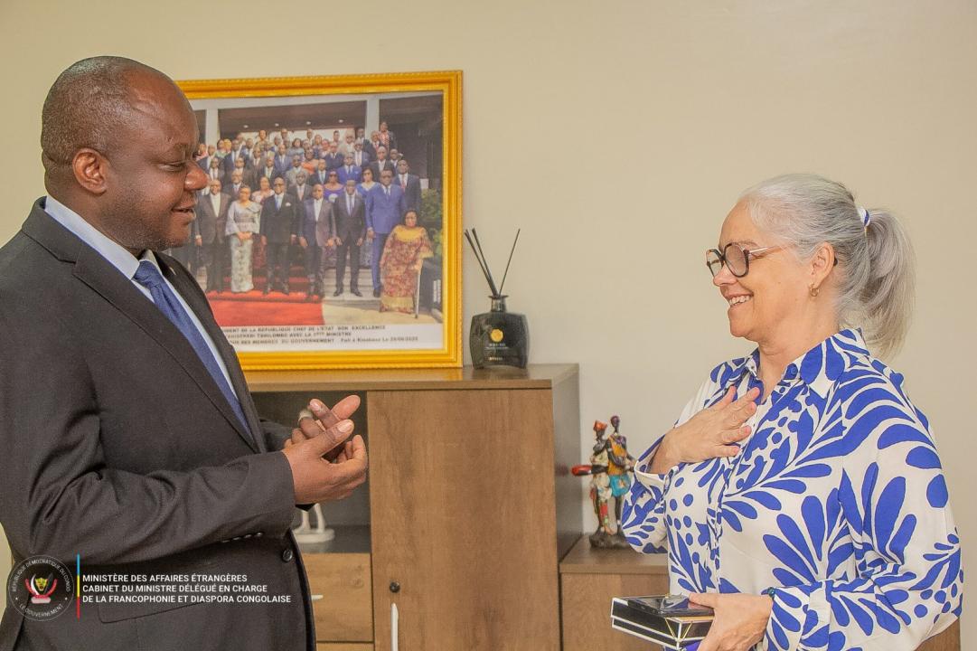 Echanges entre le ministre délégué près la ministre d’État, ministre des Affaires étrangères, chargé de la Francophonie et des Congolais de l’étranger, Crispin Mbadu Phanzu, et l’ambassadrice du Canada en RDC, Catherine Vézina [photo d'illustration]