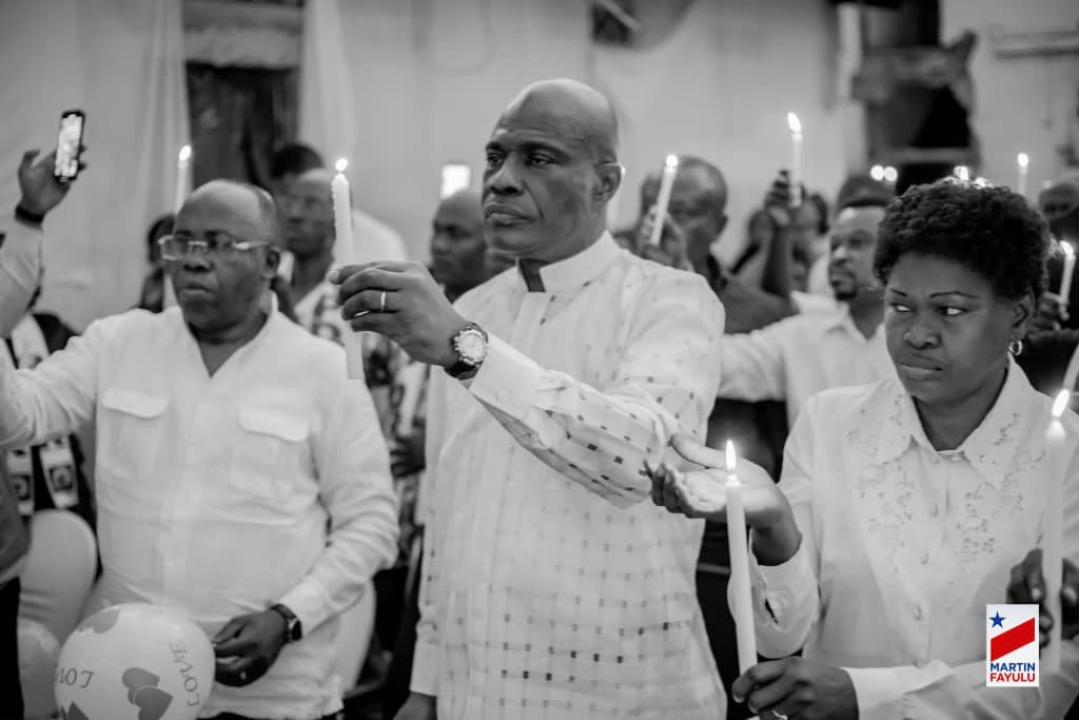 L'opposant congolais Martin Fayulu lors d'une messe à l'occasion de la journée du génocide congolais