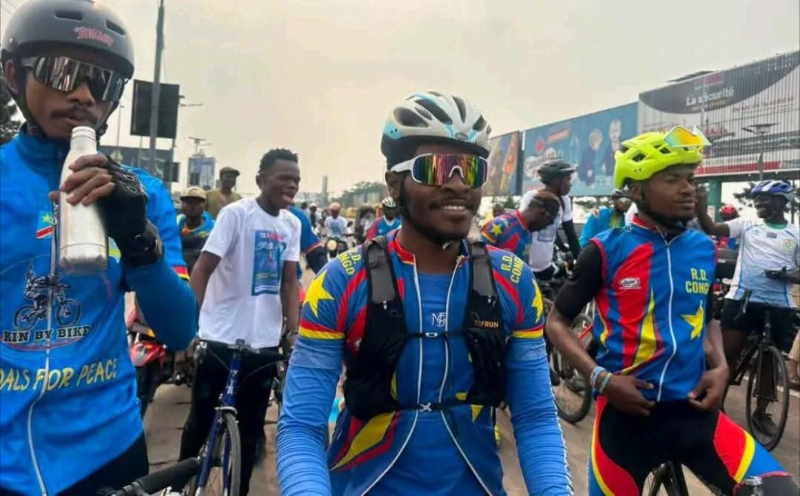 Le cycliste congolais Miguel Masaïsaï à son arrivée dans la capitale [photo d'illustration]