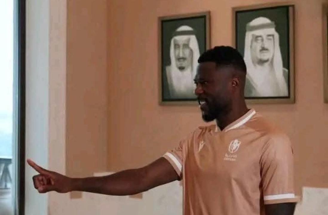 Le capitaine des Léopards de la RDC,  Chancel Mbemba Mangulu,  sous les couleurs de son nouveau club,  Diriyah FC, en Arabie Saoudite