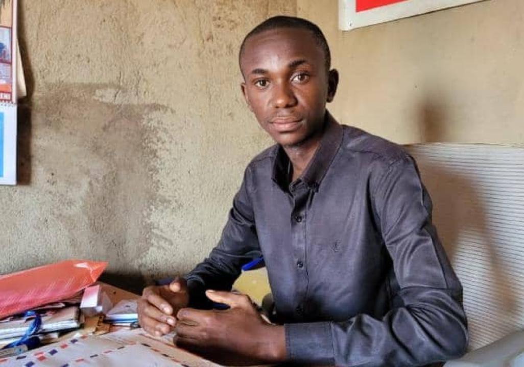 Justin Sivyolo président du parlement d'enfants répondant aux questions de opinion.info