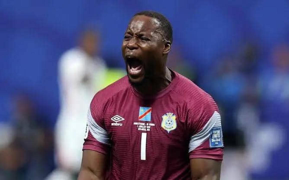 Lionel Mpasi, lors d'un match avec les Léopards de la RDC au Mondial 2026