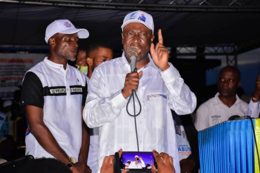 Augustin Kabuya,  secrétaire général de l’UDPS, lors d’une matinée politique, au siège de l’UDPS, à Kinshasa