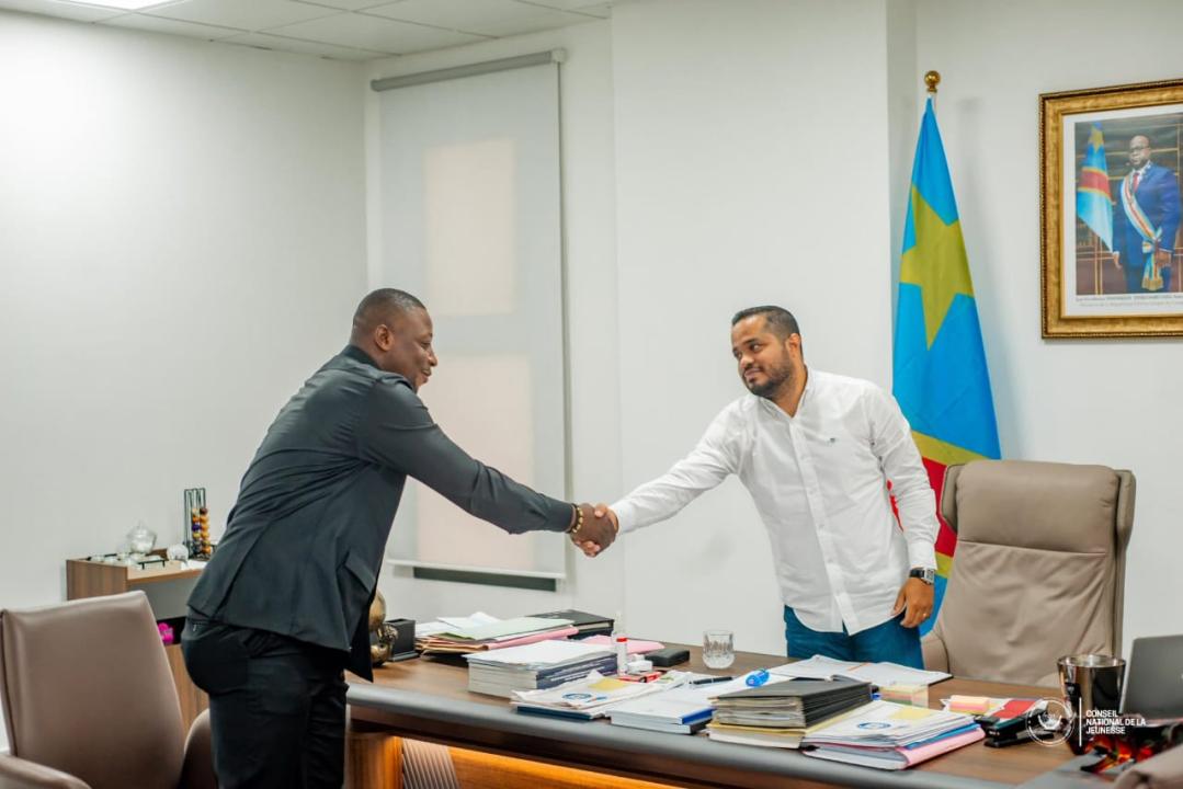Le Président du Conseil National de la Jeunesse Claude Mbuyi, et gouverneur bas-Uele Mike-David Mokeni [photo d'illustration]